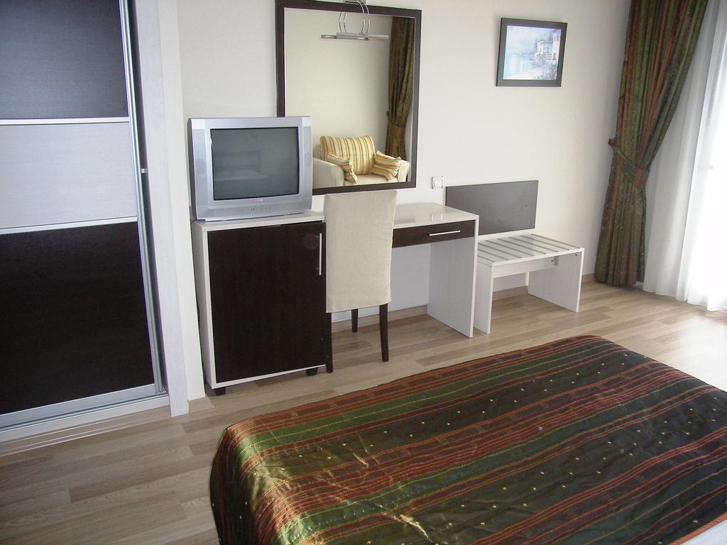 Royal Palace Kusadasi Hotel Ngoại thất bức ảnh