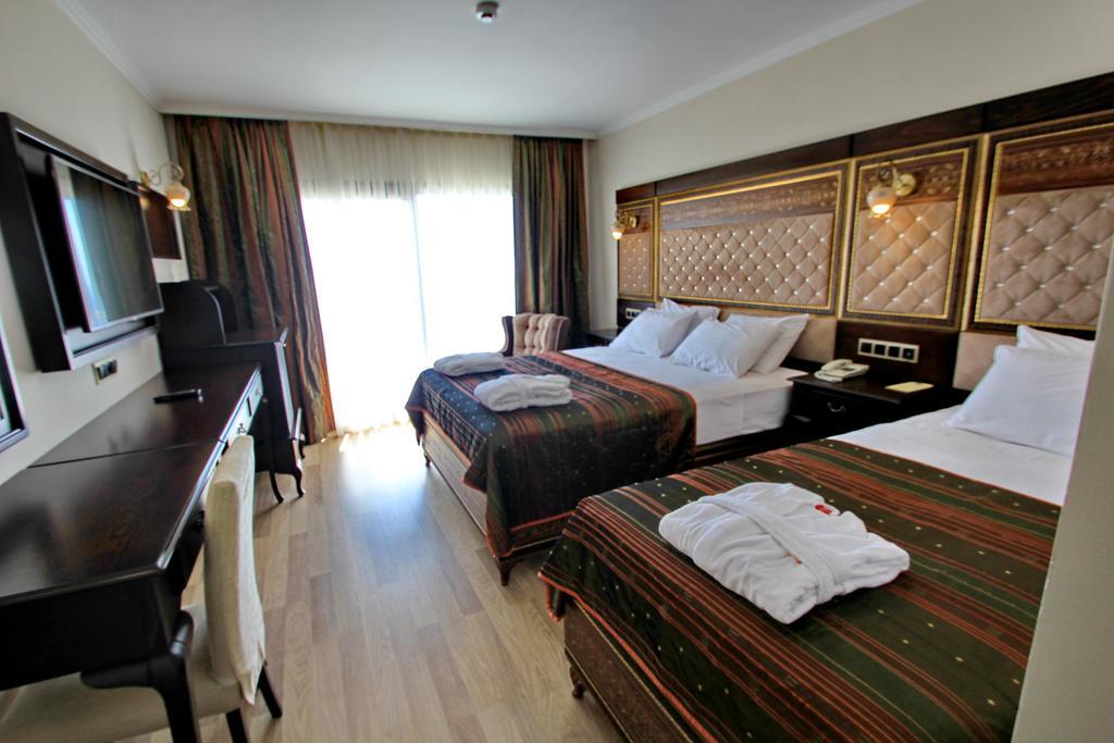 Royal Palace Kusadasi Hotel Phòng bức ảnh